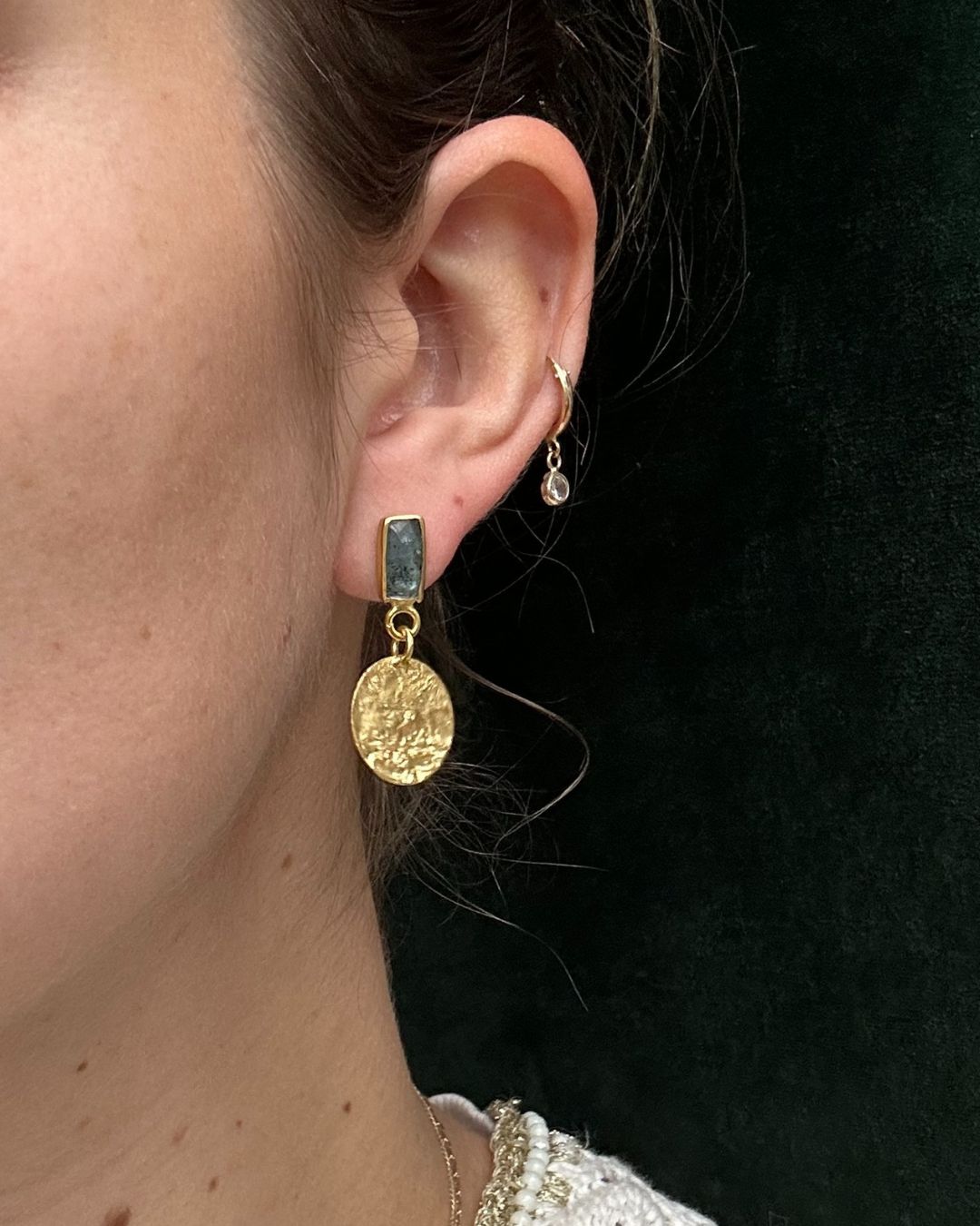 Aros Monetae – Bronce enchapado en Oro