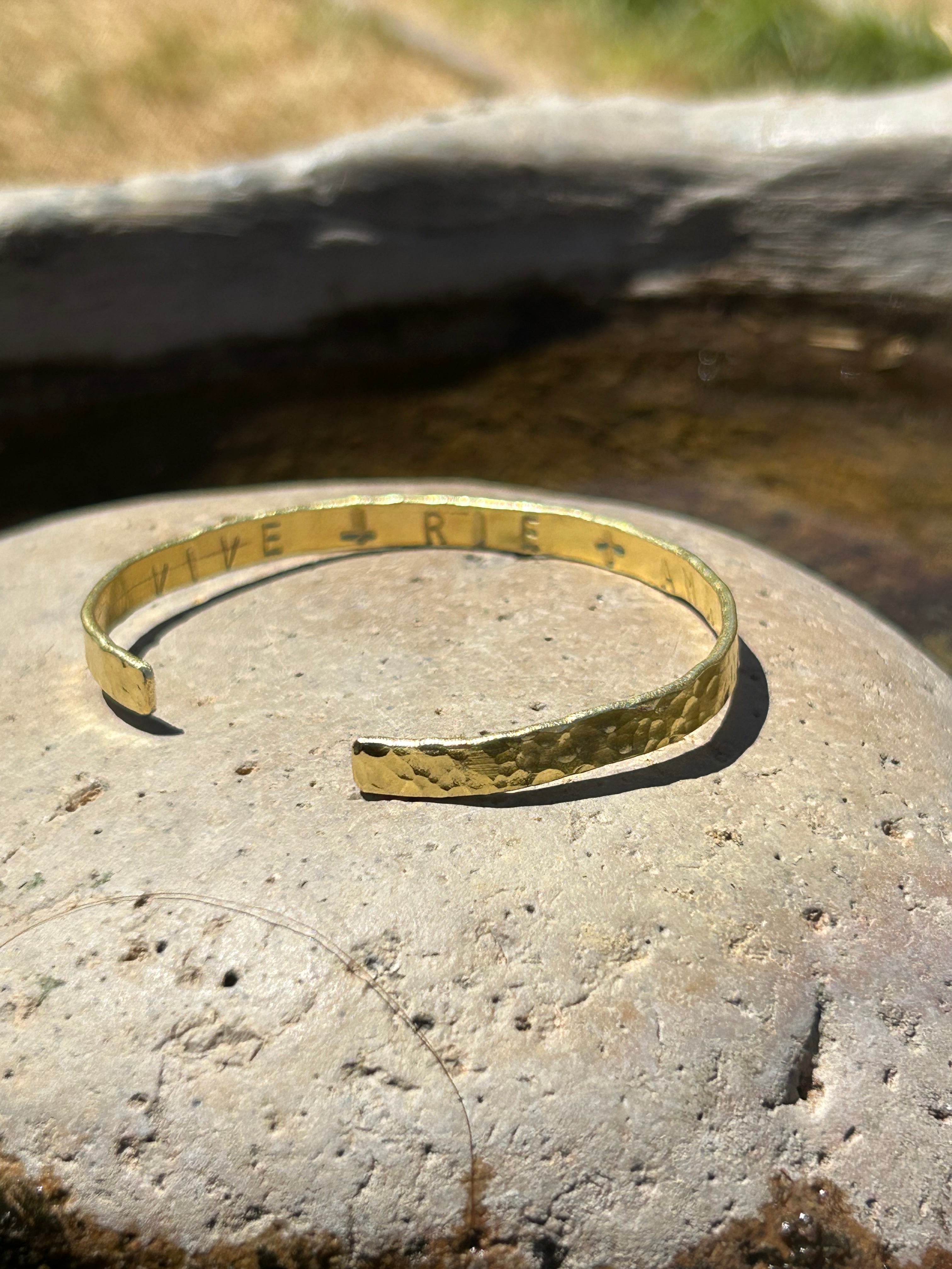 Workshop Brazaletes o Esclavas – Taller de Orfebrería