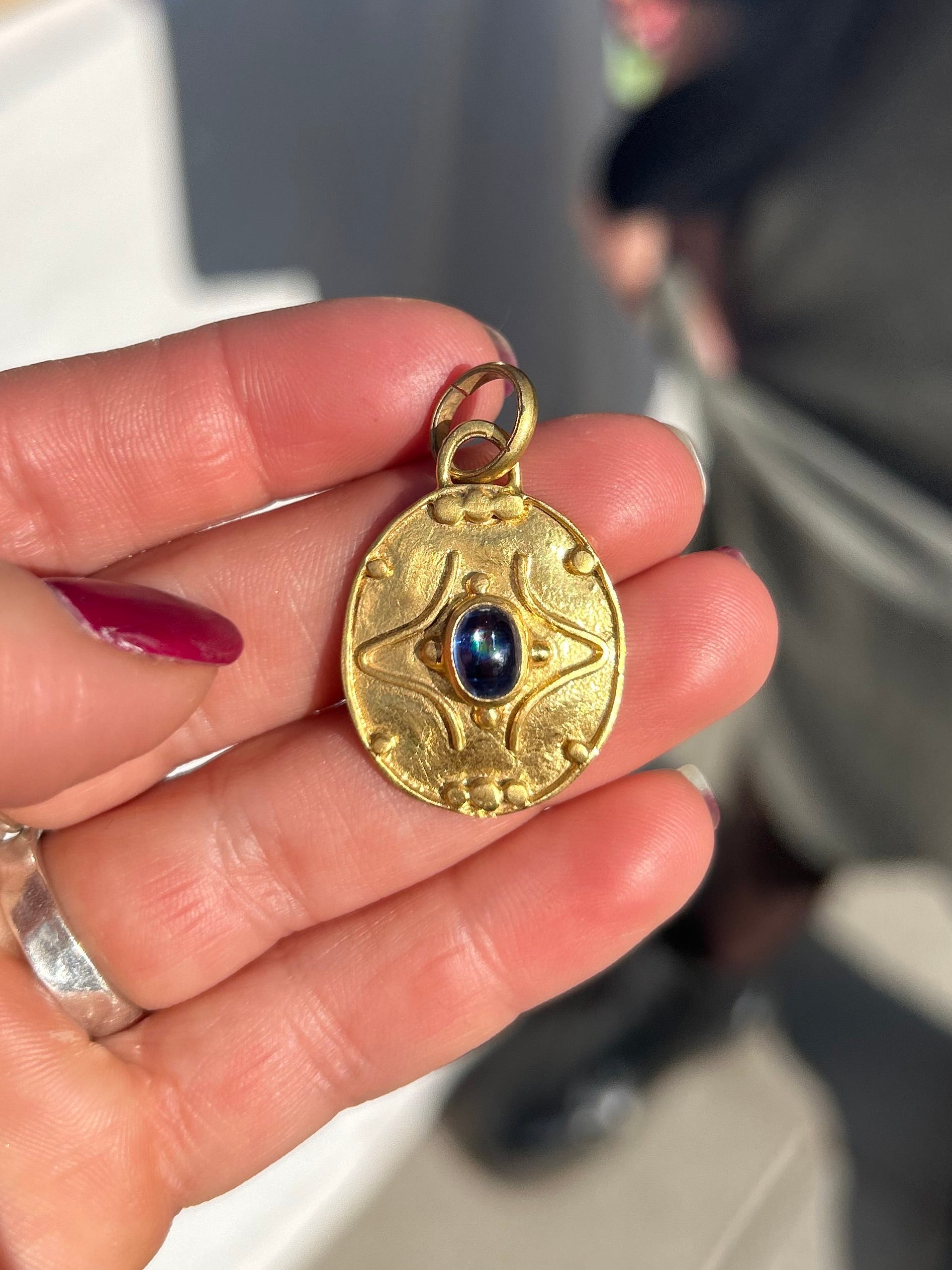 Colgante Manta – Bronce enchapado en Oro