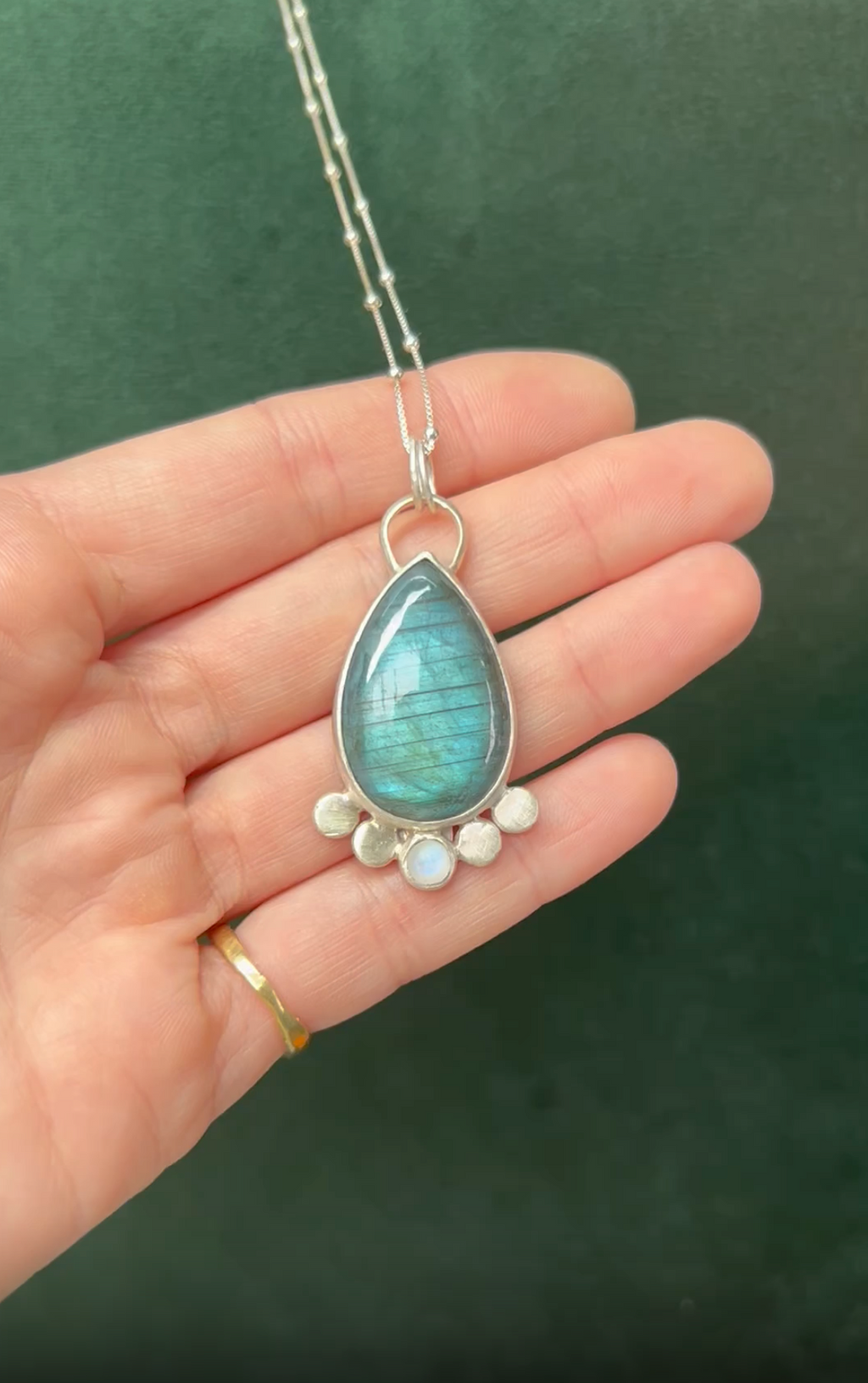 Colgante Sui Gratia – Plata 950