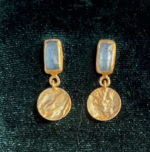 Aros Monetae – Bronce enchapado en Oro