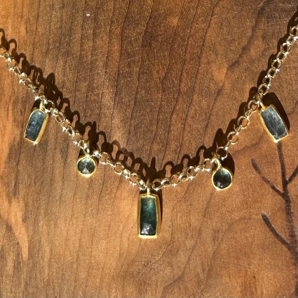 Collar Scintilla – Bronce enchapado en Oro