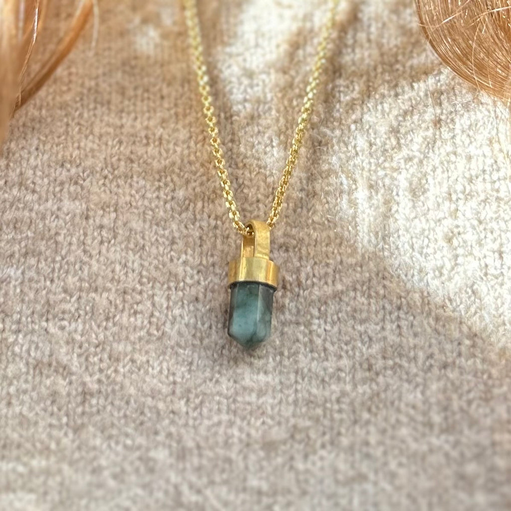 Colgante Radix – Bronce enchapado en Oro