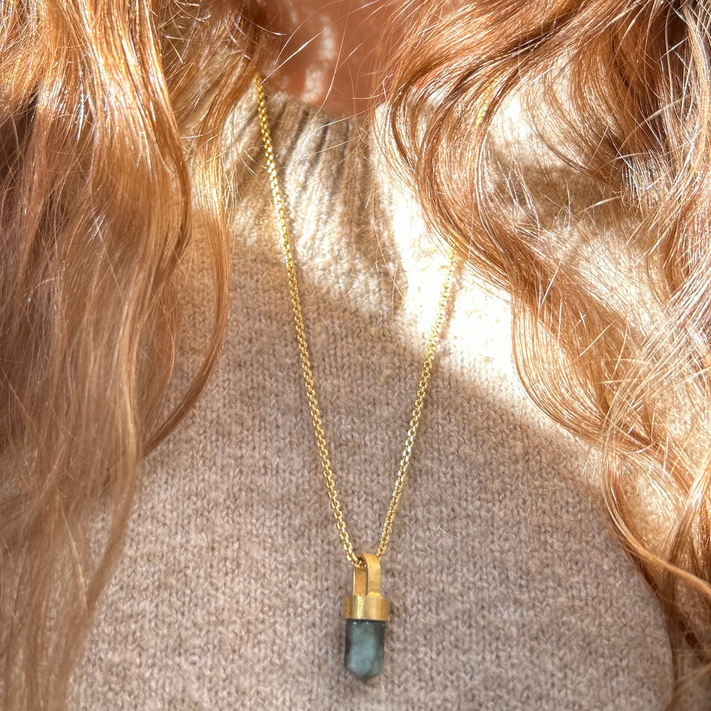 Colgante Radix – Bronce enchapado en Oro