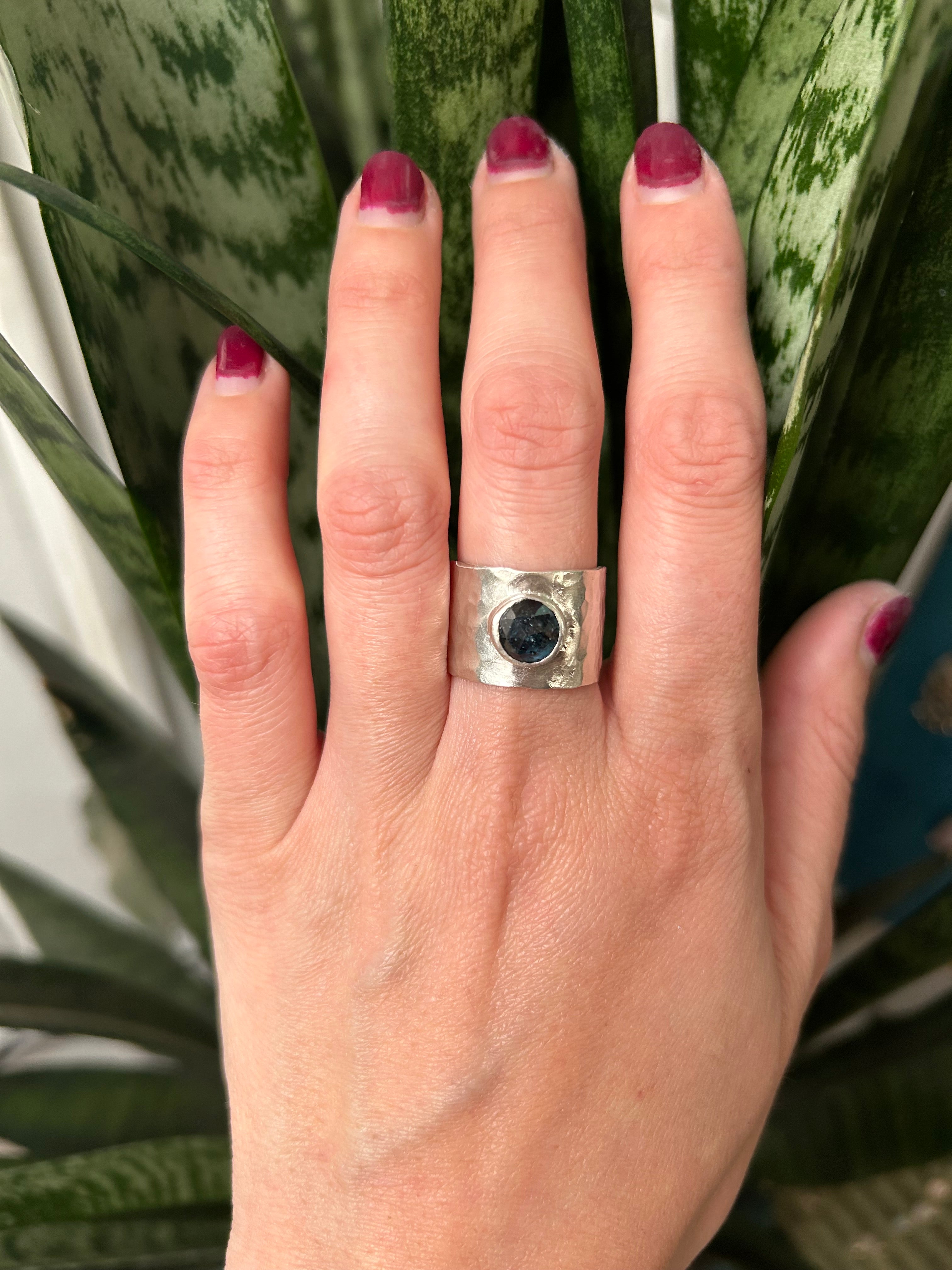 Anillo Malleus – Plata 950