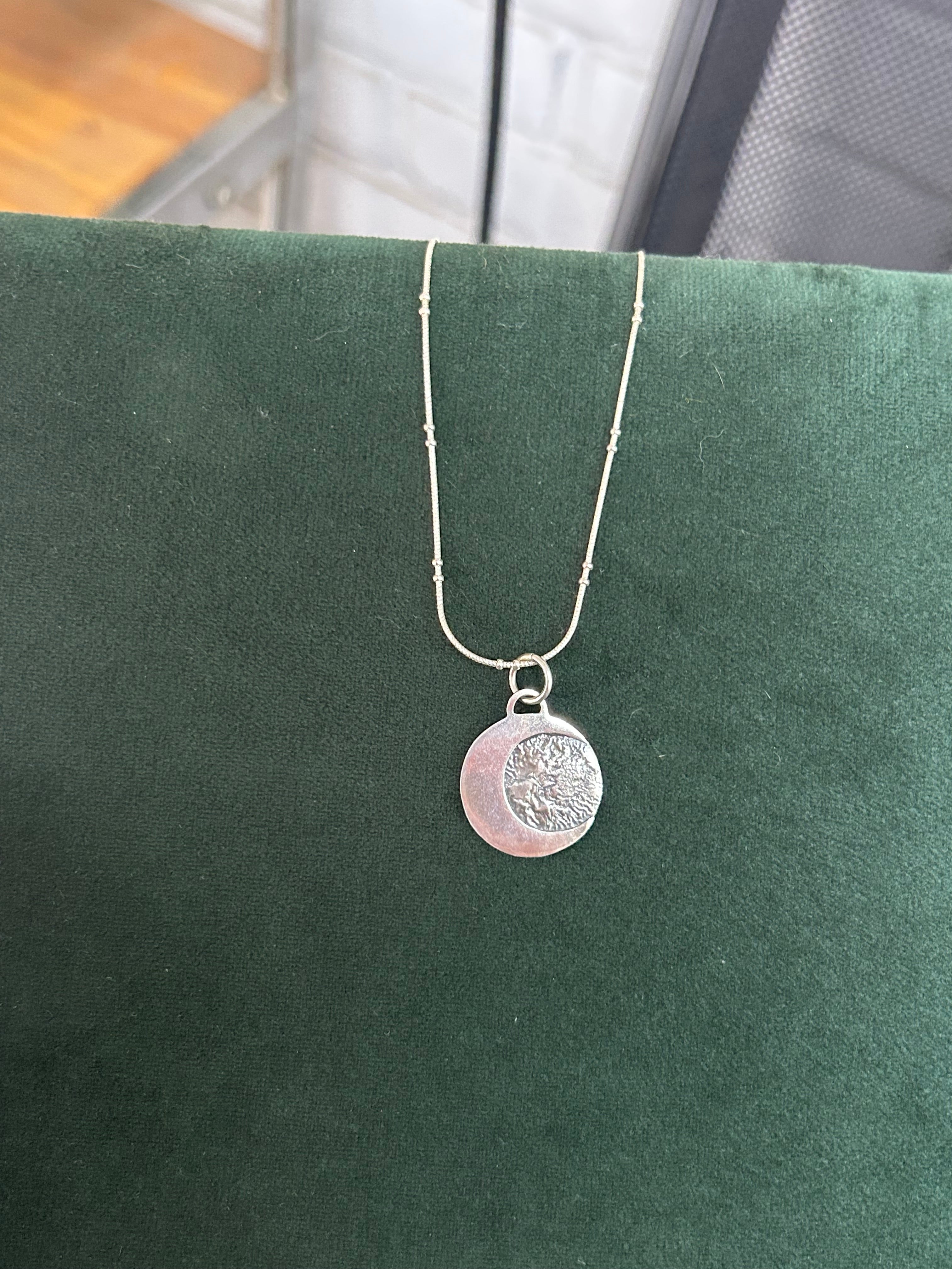 Workshop Medalla Lunar Cielo – Taller de Orfebrería